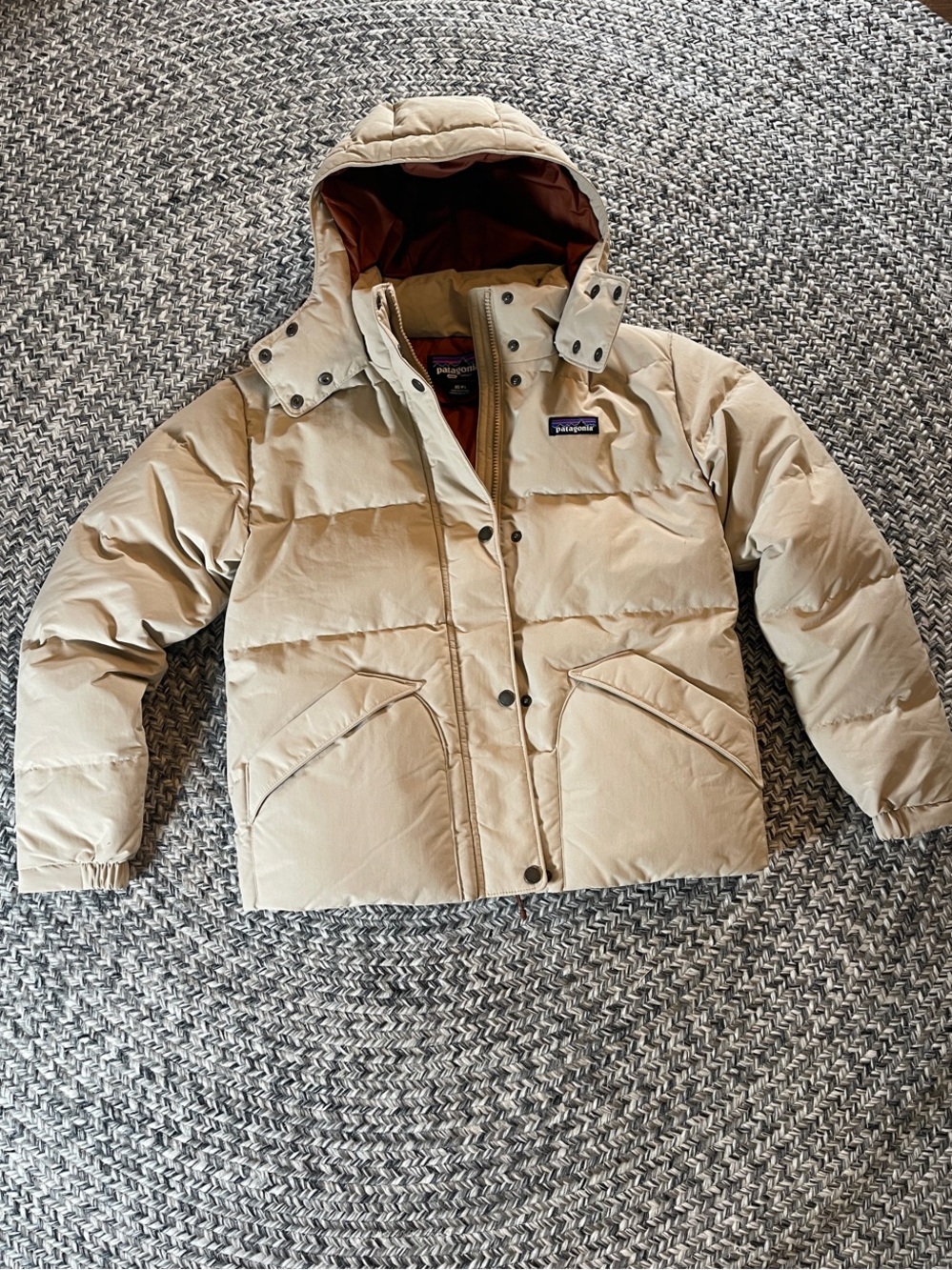 Patagonia Women’s Down Drift Jacket in Oar Tan